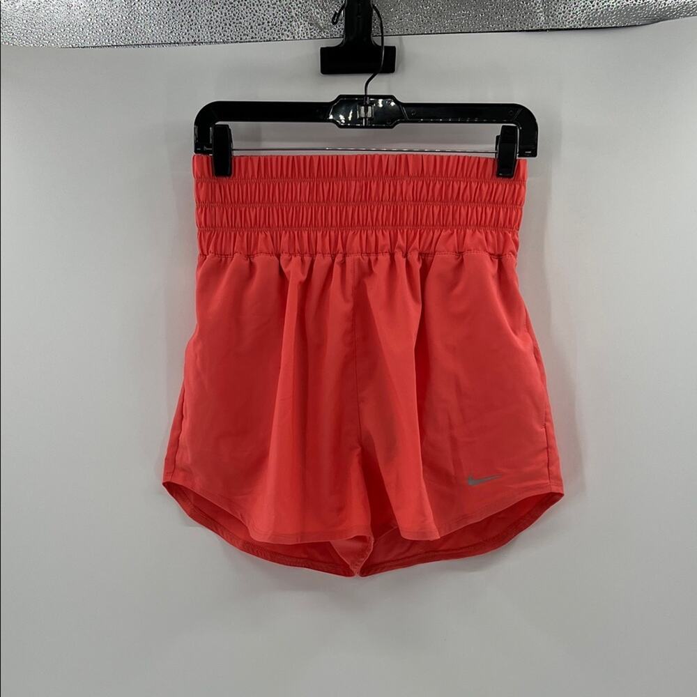 Nike Women's Dri-Fit High Waist Running Shorts with pockets - Orange - M - NWT